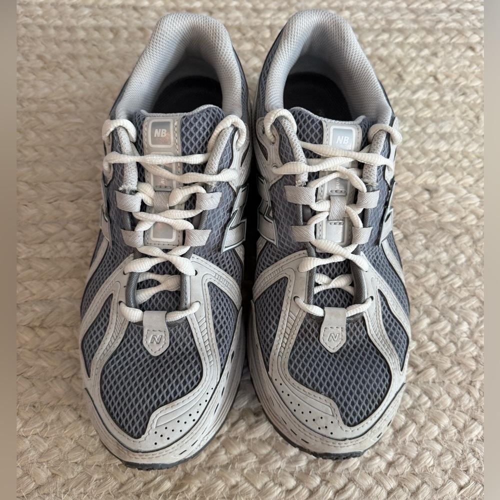 New Balance 1906 R size 9